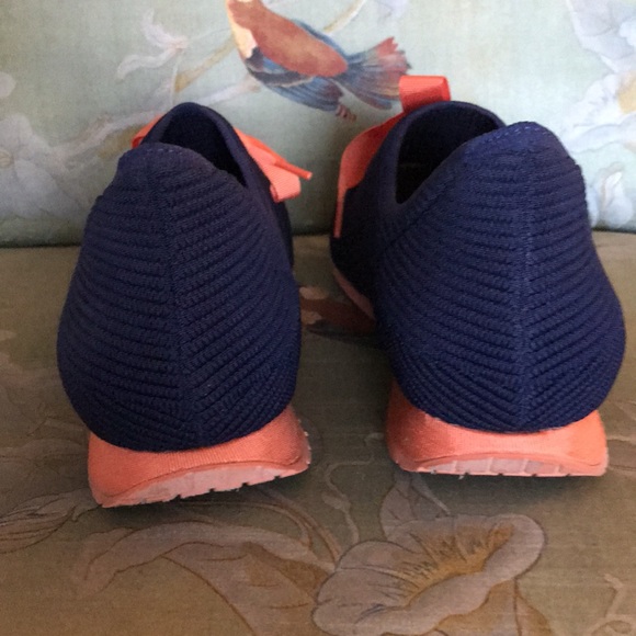 L’Amour Des Pieds navy shoes with coral ties. 8M - Picture 6 of 6